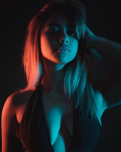 b